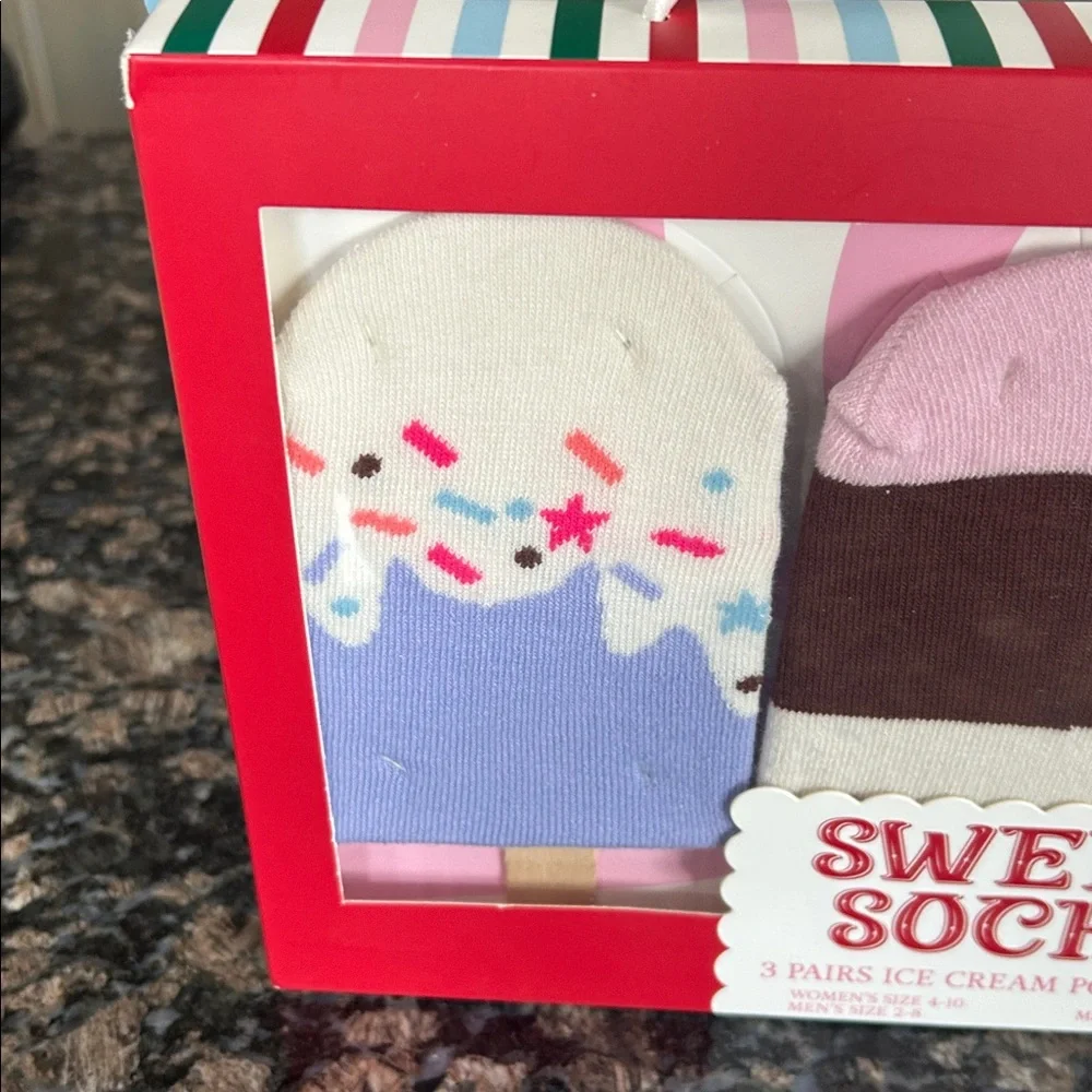 SWEET SOCKS ICE CREAM POP SOCKS WOMEN SIZE 4-10 NWT